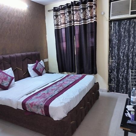 Hotel Green Snapper'100 M From Delhi University Near Isbt Kashmiri Gate Nova Deli Exterior foto
