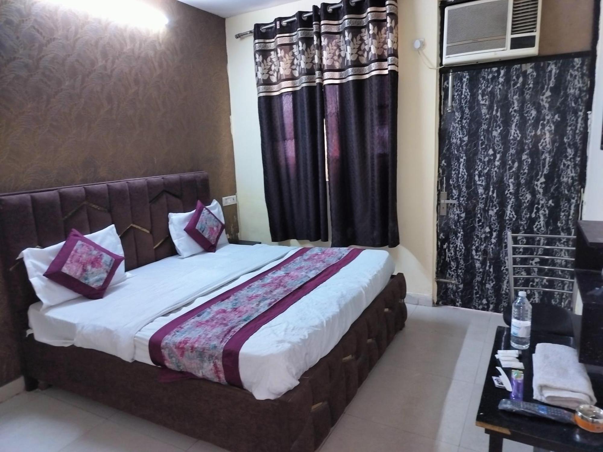 Hotel Green Snapper'100 M From Delhi University Near Isbt Kashmiri Gate Nova Deli Exterior foto
